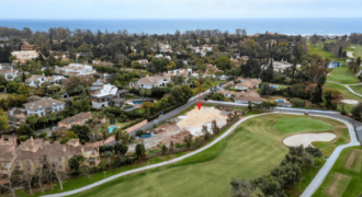 Guadalmina Baja, Marbella, Plot