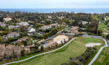 Guadalmina Baja, Marbella, Plot
