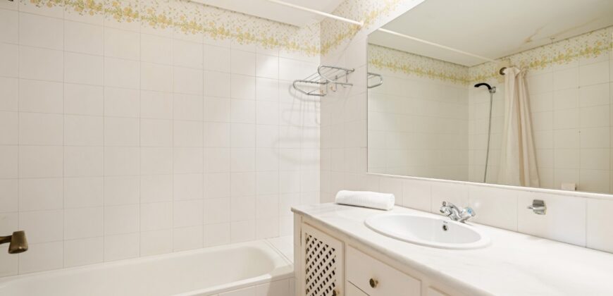 Las Terrazas, Los Almendros, Benahavís 2-bedrooms