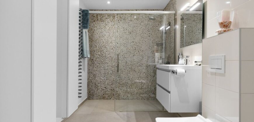 The Glass House, La Quinta, 7-bed Villa
