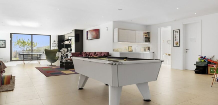The Glass House, La Quinta, 7-bed Villa
