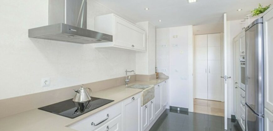 Manilva, 3-Bed Apartment