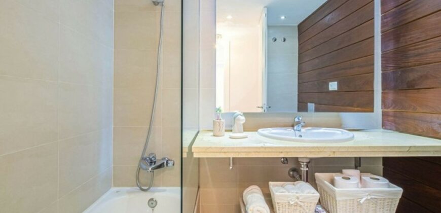 Manilva, 3-Bed Apartment