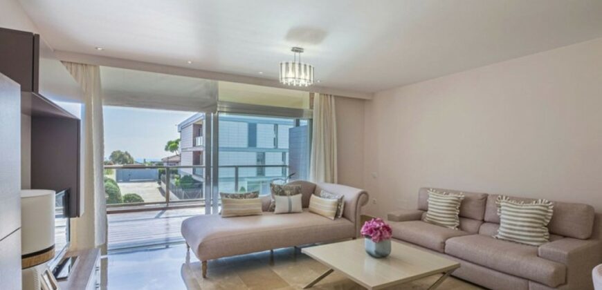 Manilva, 3-Bed Apartment