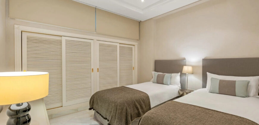 Golden Mile, Marbella, Seafront 2-beds