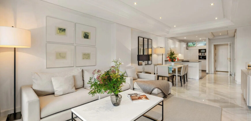 Golden Mile, Marbella, Seafront 2-beds