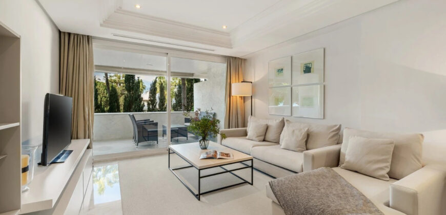 Golden Mile, Marbella, Seafront 2-beds